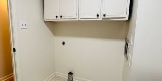 FOR RENT IN BENTON Gallery 7