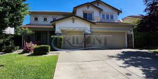 Beautiful 4 bedroom, 2 ½ bath, 2 story house Gallery 1