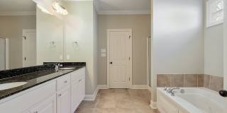 3 Bedroom plus office in Lexington Park Gallery 1