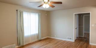 Spacious 2BR House in Cheyenne Gallery 4