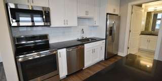 3833 N Broadway Gallery 107