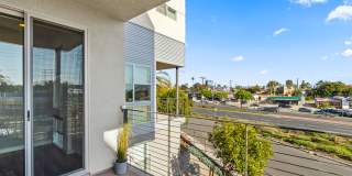 Beautiful three story live/work townhome in Westside Costa Mesa! Gallery 23