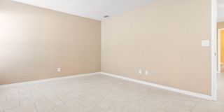744 Georgia Street Gallery 17