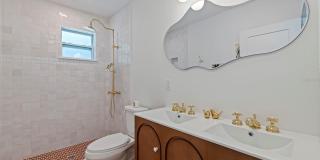 1579 BAYSHORE BOULEVARD Gallery 30