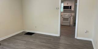 Charming Fully Renovated 2BR/1BA Near Both Hospitals – Washer/Dryer Included! Gallery 6
