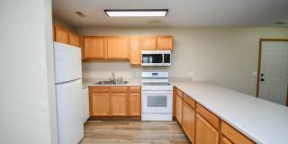 Comfortable 3-Bedroom Condo in Brandon – Available Now! Comfortable 3-Bedroom Condo in Brandon – Available Now! Gallery 11