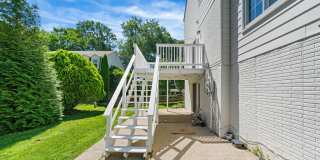222 APPLE BLOSSOM Court Gallery 43