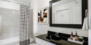 Uptown Lake Apartments Gallery 5