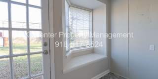 Cozy 2 Bedroom 1 Bathroom Home In Kendall-Whittier Gallery 14
