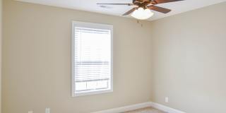 Pet Friendly Three Bedroom with Bonus! Gallery 12