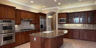 Spacious Luxury Home in Prestigious Country Club Community Gallery 6