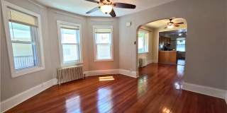1005 narragansett Boulevard Gallery 2