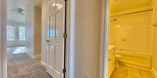 Beautiful & Private Millcreek Townhome! Beautiful & Private Millcreek Townhome! Gallery 20