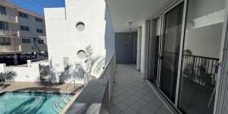 7832 Collins Ave Gallery 32