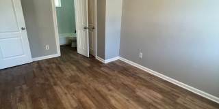 Renovated One Bedroom Duplex Gallery 8