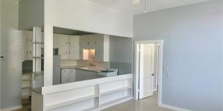 140 1/2 E San Antonio Gallery 4