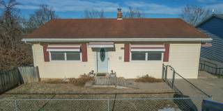 811 East Lincoln Street - A Gallery 1