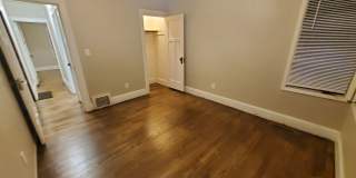 2 Bedroom, 1 Bathroom home with large garage Gallery 19