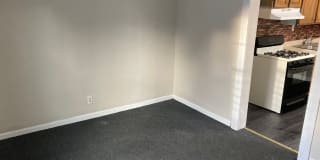 913 Niagara Street - Upper Rear Gallery 1