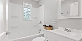 Quaint 4 Bed Cap Cod in Kettering Gallery 13