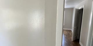 Adorable One Bedroom Duplex! Gallery 14