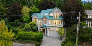 Highly desirable Mercer Island home. Gallery 1