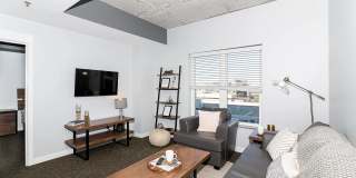 9 on Canal Gallery 30