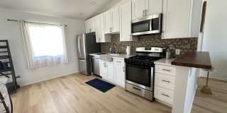 2 Bedroom, 1 Bath fully furnished ready for move in! Gallery 5