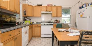 LARGE 5 Bed 2 Bath Available this October! Gallery 1
