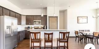 FURNISHED EXECUTIVE HOME! Gallery 1