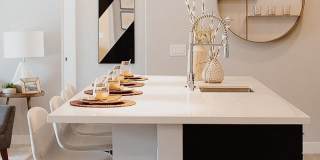 The Hendry Gallery 6