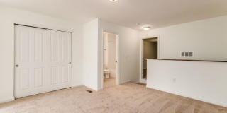 322 Cover Place Gallery 16