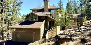 5BR / 3.5BA Forest Retreat in NW Bend with ADU included Gallery 1