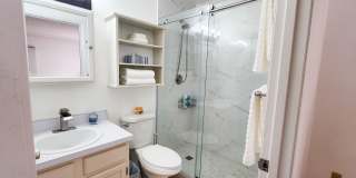 Coming Soon! Beautifully furnished 1 bedroom 1.5 bath condo Gallery 3