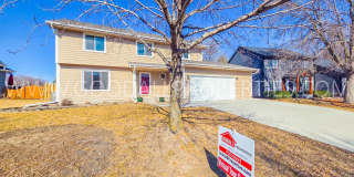 Beautiful 4-Bedroom Home in Johnston – with Finished basement and bonus room and a fenced yard. Gallery 1