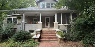 Charming Downtown Harrisonburg Home with Private Yard. Gallery 1