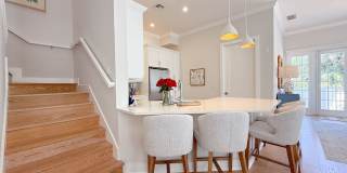 ****DOWNTOWN NAPLES*** SEASONAL***BEAUTIFUL VILLAS NAPOLI****NOW AVAILABLE*** Gallery 54