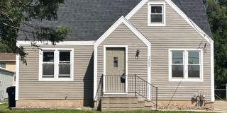 3 Bedroom Home for rent in Urbandale, IA Gallery 1