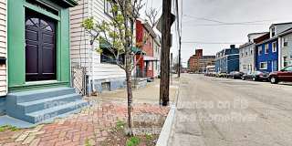 1917 Wharton St Gallery 16