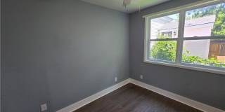 1606 Reynolds Street Gallery 6