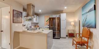 Fully furnished condo unit - all bills paid Gallery 4