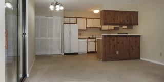 400 Summerwalk Circle Gallery 3