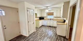 137 Oakcrest Road Gallery 6