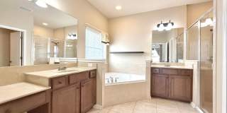 Spacious 4BR Home with Solar Panels, Downstairs Primary & Fenced Yard Gallery 29