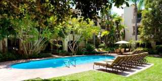 555 S Barrington Ave unit: 211 Gallery 1