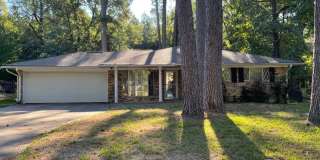 3 Bedroom Home Available in October! Gallery 1