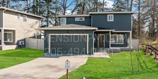 Almost New House with AC! Gallery 7