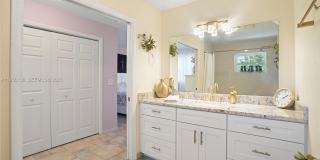 142 NW 10th Ct 142 NW 10th Ct Gallery 22