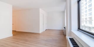 600 Washington Gallery 13