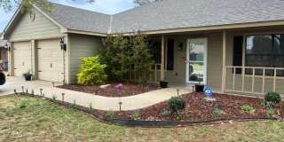 811 Huddleston Gallery 1